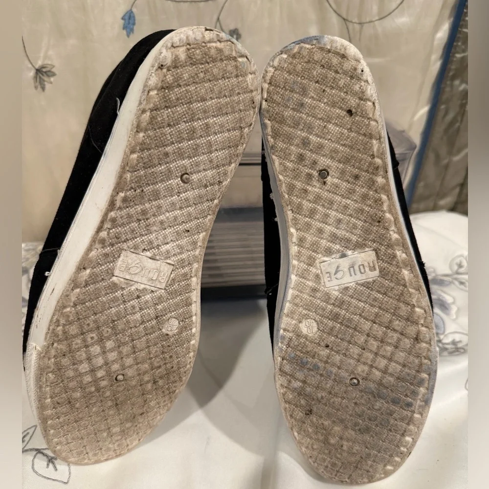 Rouge Black Wedge Sneakers